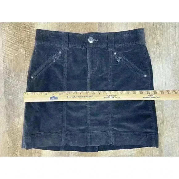 ATHLETA Skirt Womens 4 Roseville Flint Dark Gray Velvet Outdoor Zip Pockets - Picture 10 of 11